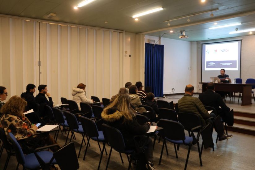Sessão sobre Investimento e Empreendedorismo no Turismo reuniu interessados na Biblioteca Municipal Vergílio Ferreira
