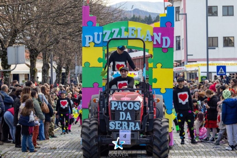 Centro de Assistência Cultura e Recreio de Paços da Serra vence Desfile de Carnaval 2025